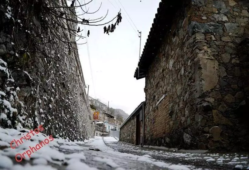 ペンション Arhontiko Askas Mansion