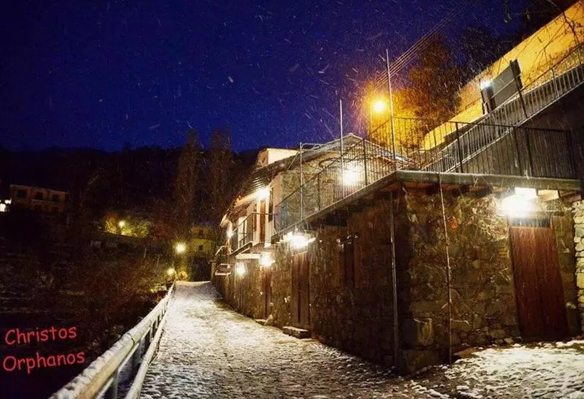 ペンション Arhontiko Askas Mansion