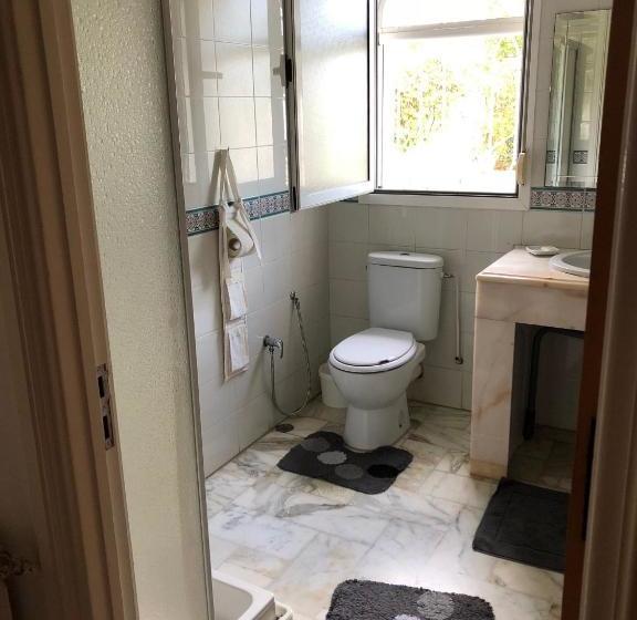 بنسيون Carmella