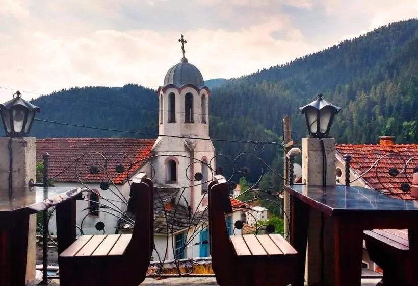 ペンション Family Hotel Valchanovata Kashta