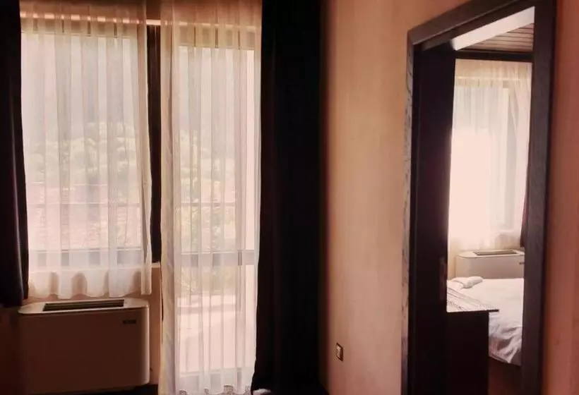 ペンション Family Hotel Valchanovata Kashta