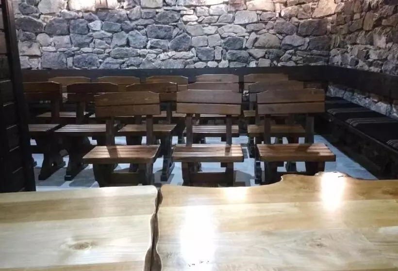 ペンション Family Hotel Valchanovata Kashta