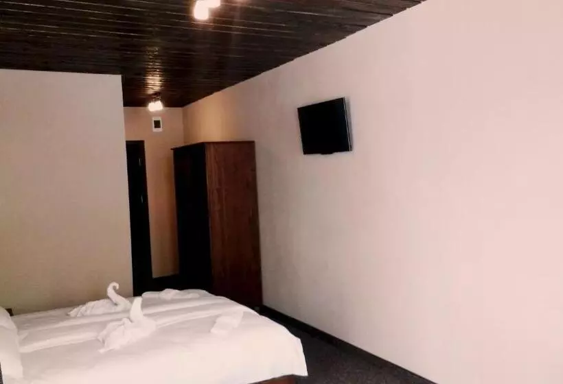 ペンション Family Hotel Valchanovata Kashta