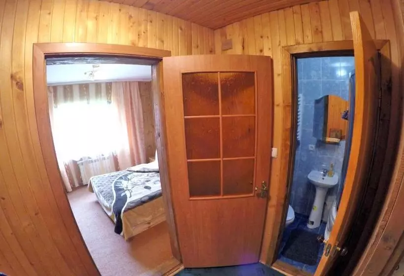 ペンション Guest House Anita