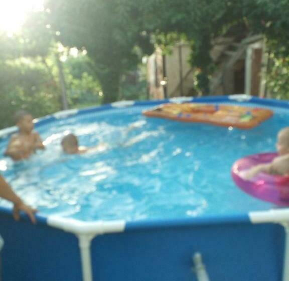 פנסיון Guest House Emiliya