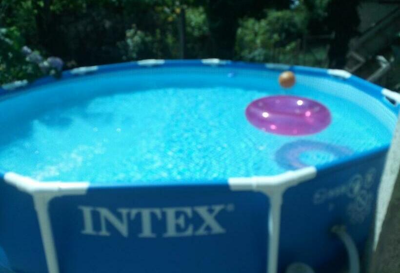 פנסיון Guest House Emiliya