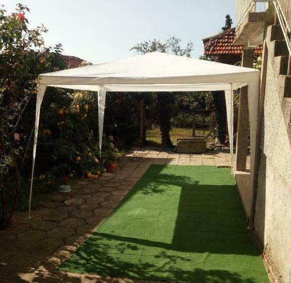 פנסיון Guest House Emiliya