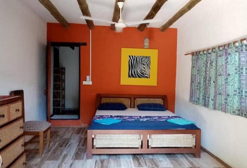 بنسيون Kokrobite Gardens Restaurant And Guest House