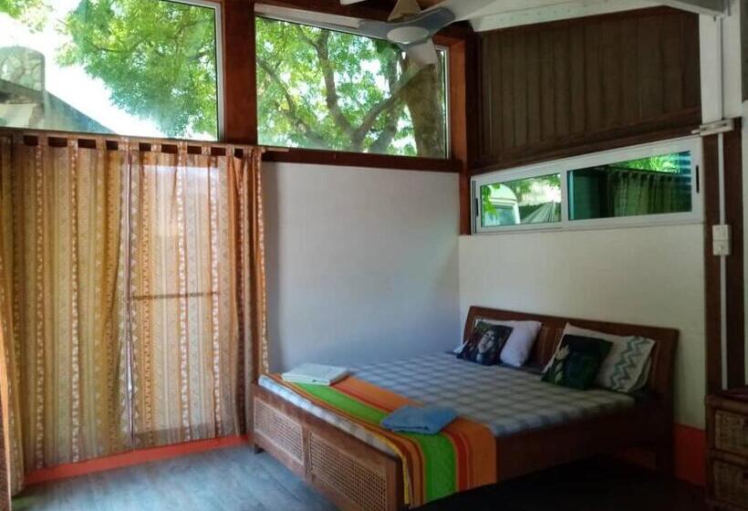 بنسيون Kokrobite Gardens Restaurant And Guest House