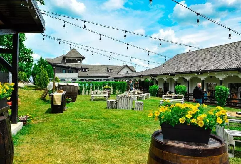 Majatalo Vinalia   Conacul Din Ceptura