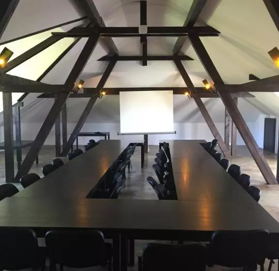 Majatalo Vinalia   Conacul Din Ceptura