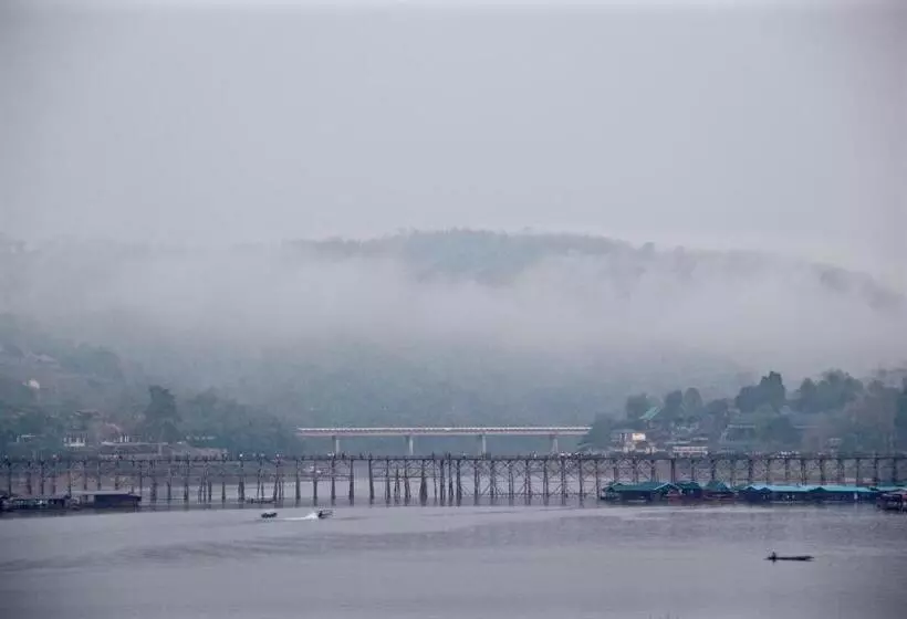 Phornpailin Riverside Resort