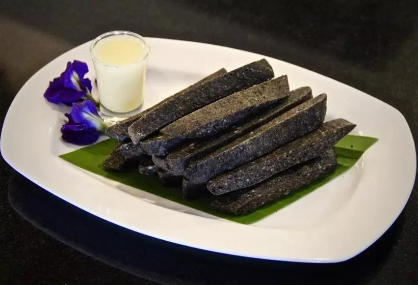 Phornpailin Riverside Resort