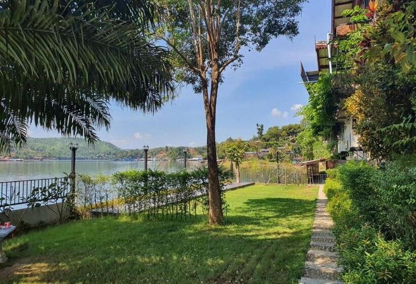 Phornpailin Riverside Resort