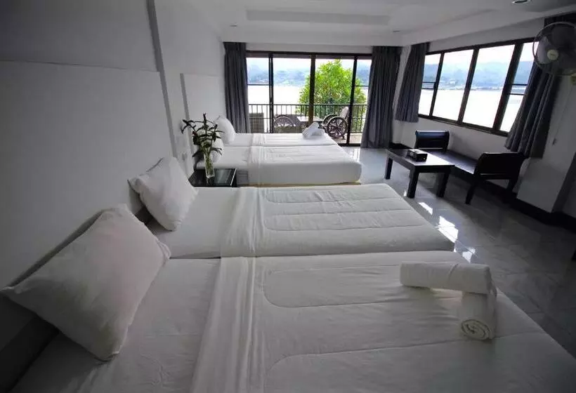 Phornpailin Riverside Resort