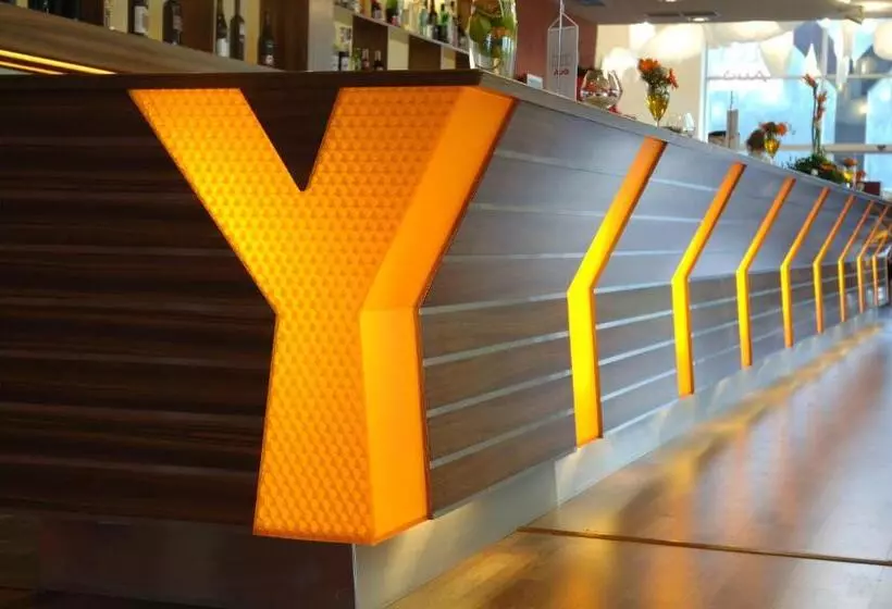 Lomakeskus Hausboaty Ypsilon Golf Liberec