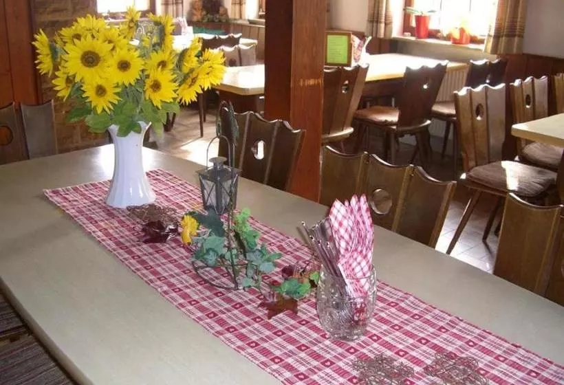 ユースホステル Gasthaus Zum Bären Gästehaus