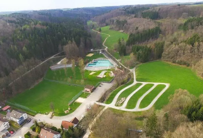 Aamiaismajoitus (B&B) Landgasthof Falken