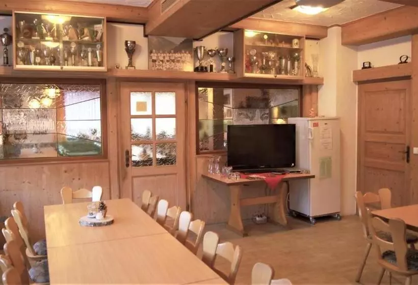 Aamiaismajoitus (B&B) Landgasthof Falken