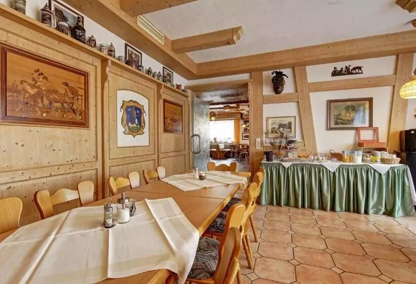 Aamiaismajoitus (B&B) Landgasthof Falken