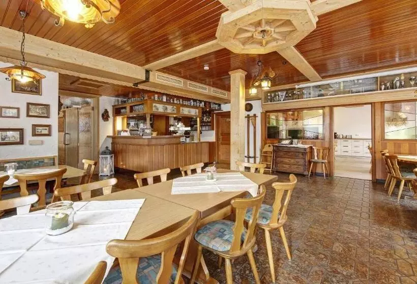 Aamiaismajoitus (B&B) Landgasthof Falken