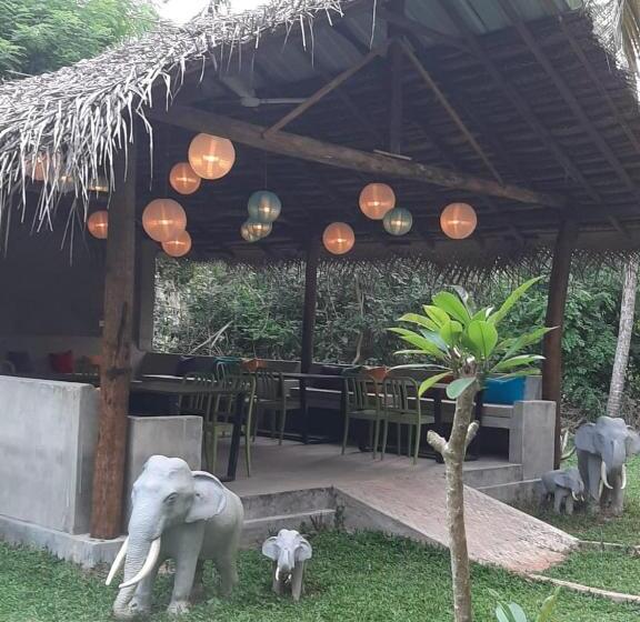 בית מלון כפרי Jackland Holiday Cabanas