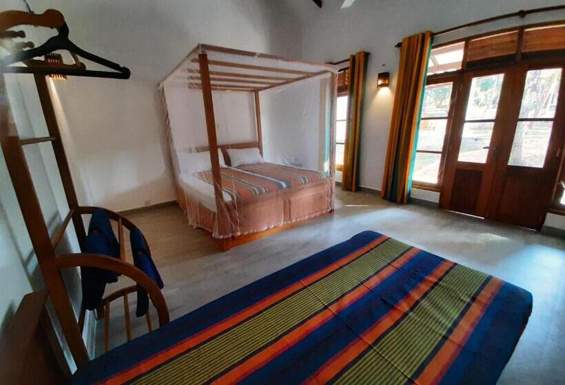 בית מלון כפרי Jackland Holiday Cabanas