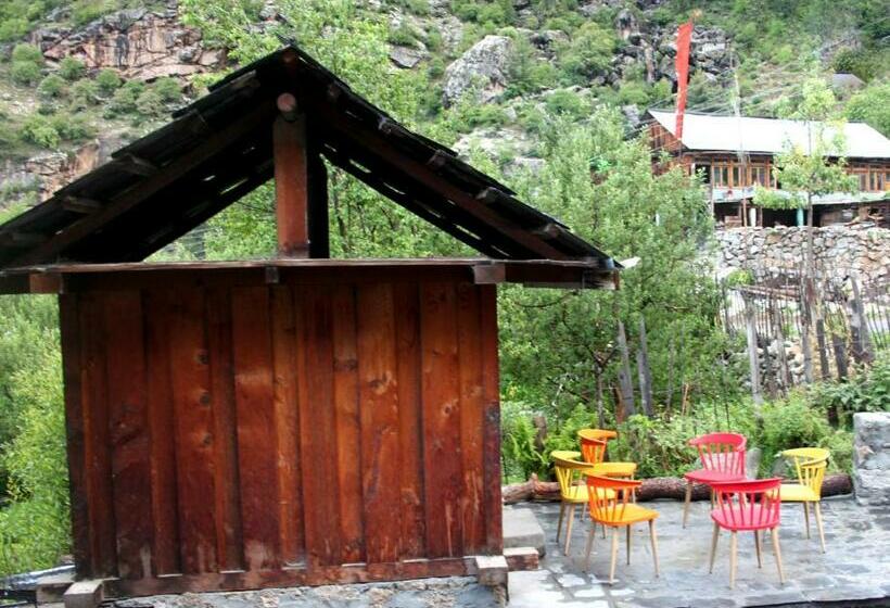 בית מלון כפרי Osiya Shambhu Lodge