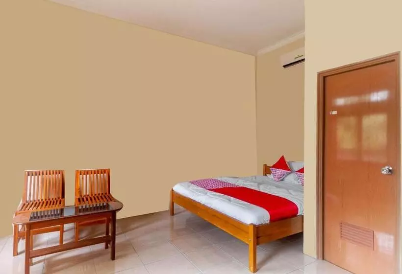 Hotelli Oyo 2471 Swarna Raya