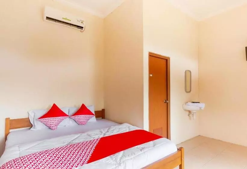 Hotelli Oyo 2471 Swarna Raya