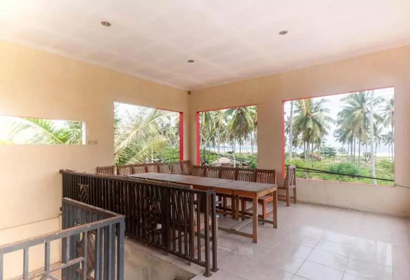 Hotelli Oyo 2471 Swarna Raya