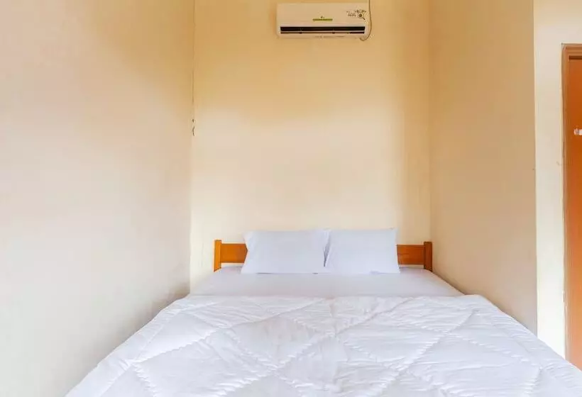 Hotelli Oyo 2471 Swarna Raya