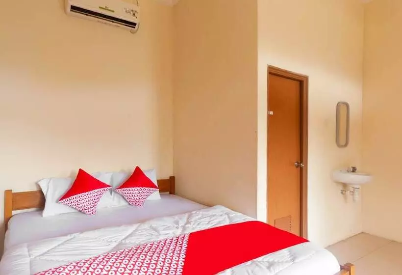 Hotelli Oyo 2471 Swarna Raya