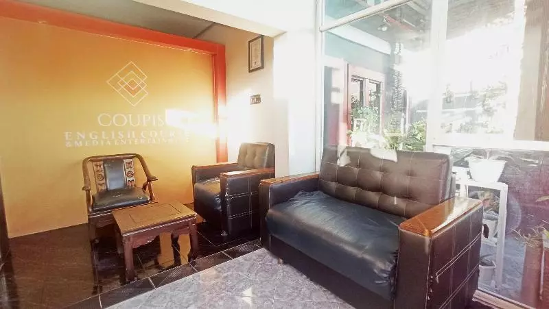 Hotelli Oyo 3012 Coupis Residence