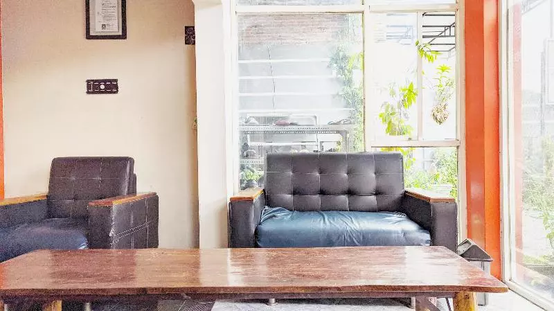 Hotelli Oyo 3012 Coupis Residence