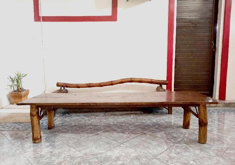 ホテル Oyo 3012 Coupis Residence