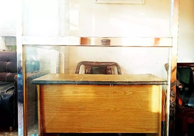 Hotelli Oyo 3012 Coupis Residence