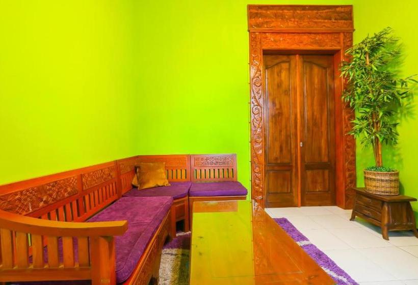 Otel Oyo Life 3064 Mahameru Kost Putra