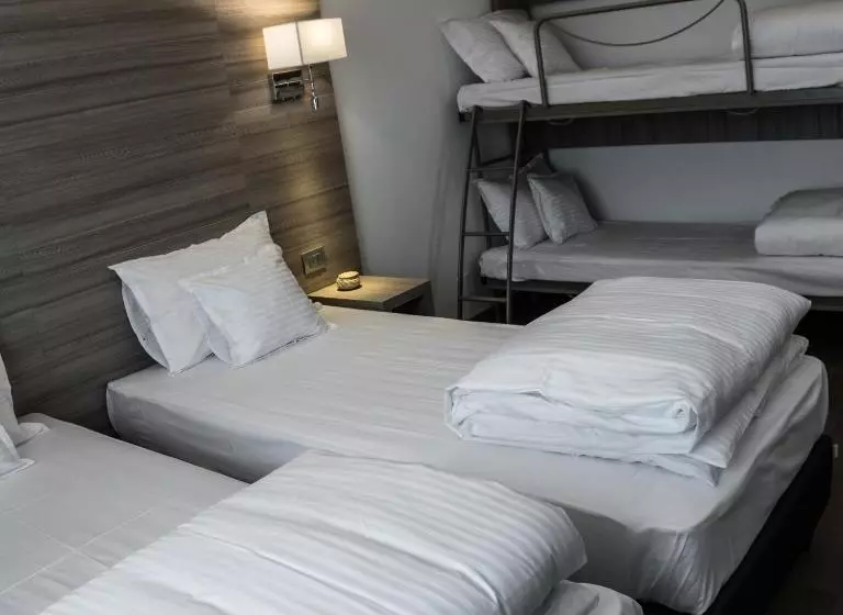 Hotelli Pensiunea Negoiu