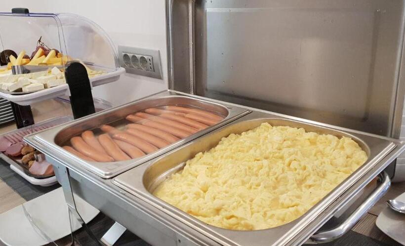 فندق Pensiunea Negoiu