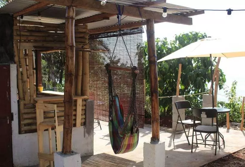ペンション Triboo Hostel