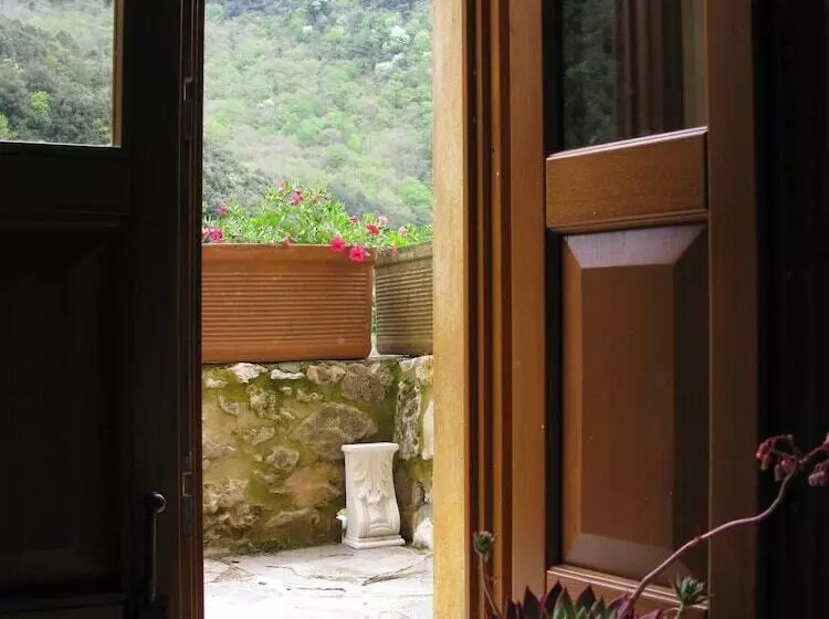 Almora Bed & Breakfast