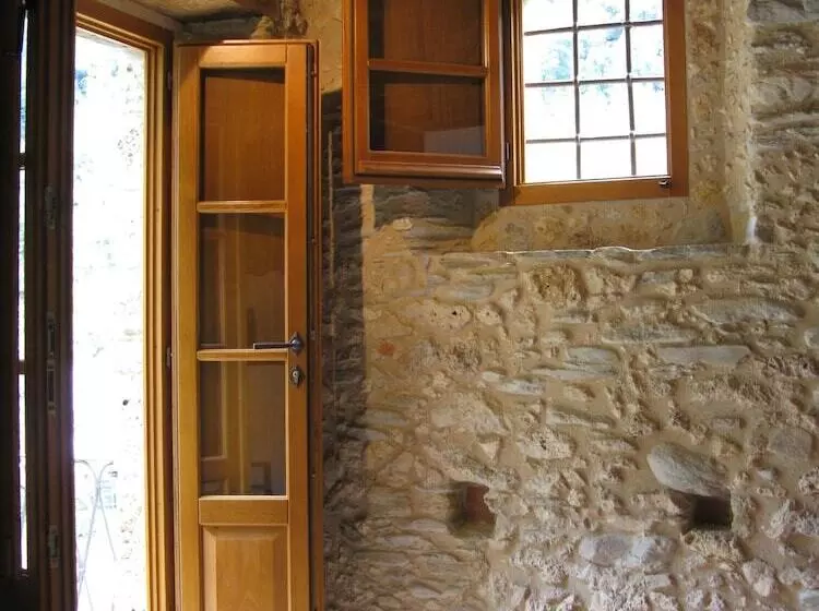 Almora Bed & Breakfast