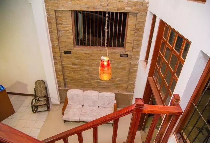 Aamiaismajoitus (B&B) Aqua Nillambe