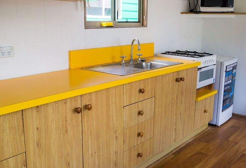 호텔 The Waterwheel Beach Cabins   Caravan Park