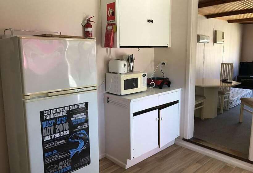 호텔 The Waterwheel Beach Cabins   Caravan Park