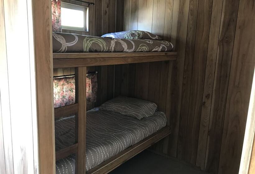 호텔 The Waterwheel Beach Cabins   Caravan Park