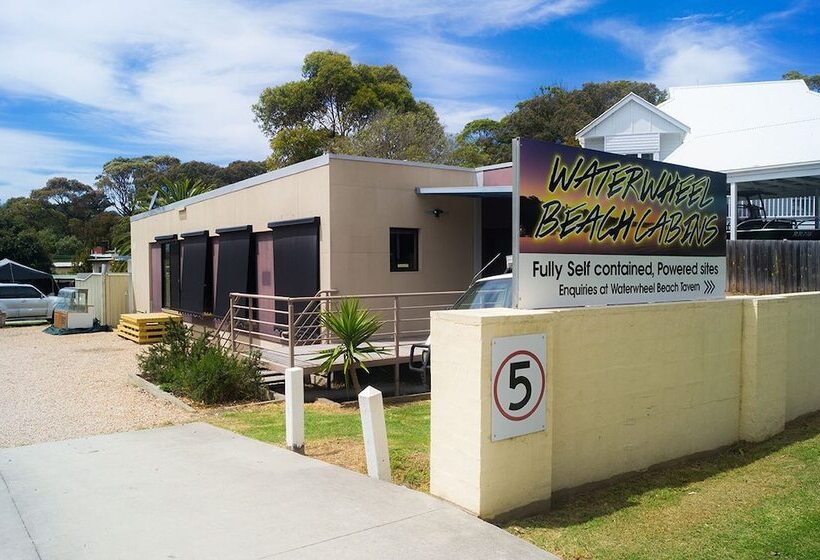 호텔 The Waterwheel Beach Cabins   Caravan Park