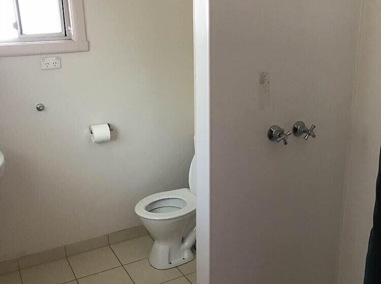 호텔 The Waterwheel Beach Cabins   Caravan Park