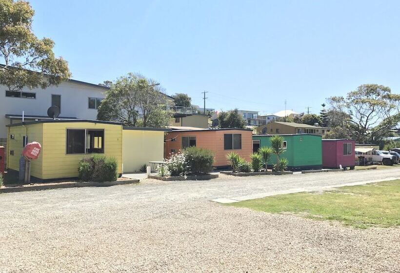 호텔 The Waterwheel Beach Cabins   Caravan Park